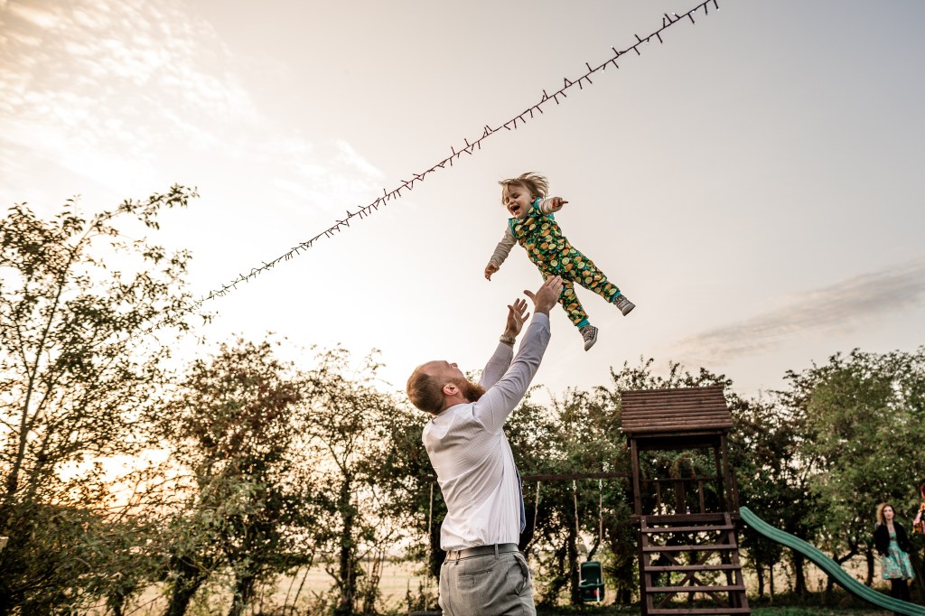 Kent wedding photographer natural and candid style